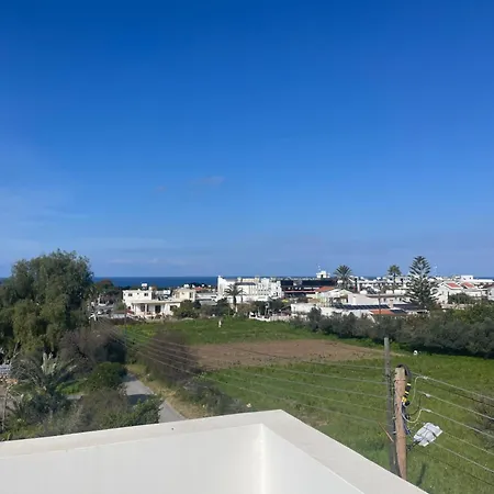 Huzur Ve Konforun Bulustugu Villa Kyrenia (Northern Cyprus)